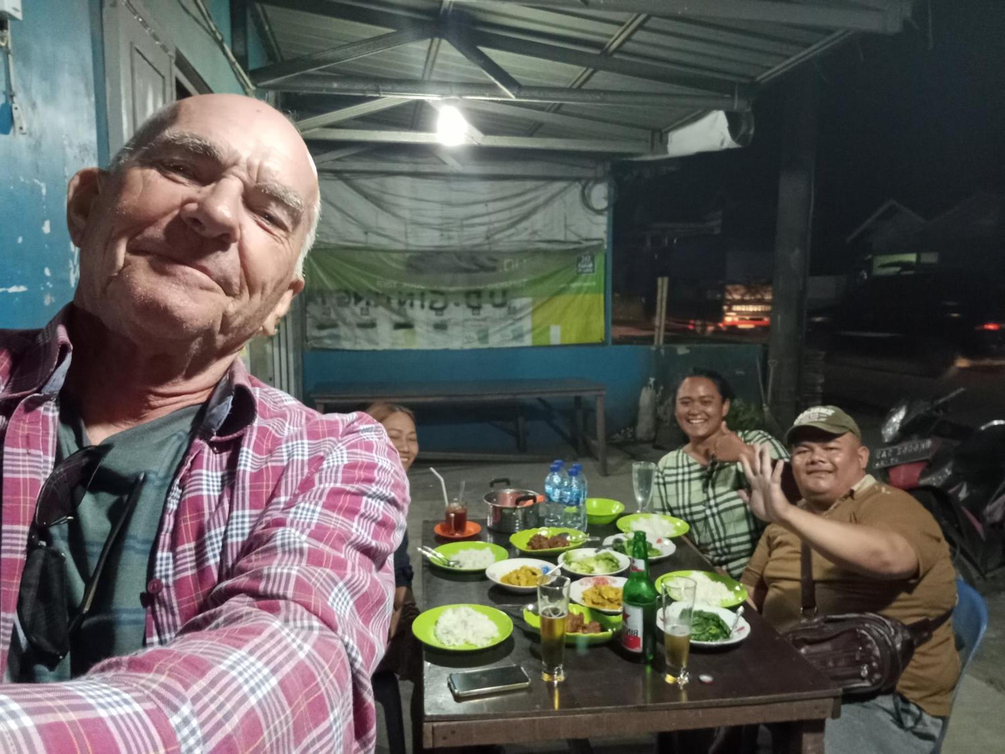 Vulkaan Homestay Berastagi Exterior foto