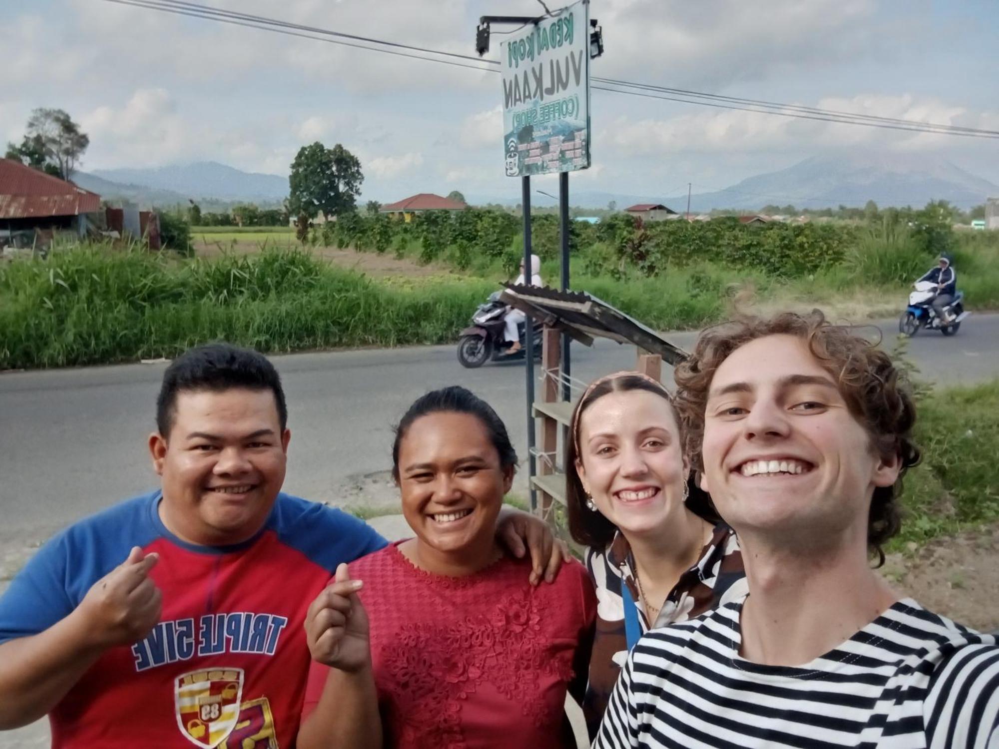 Vulkaan Homestay Berastagi Exterior foto